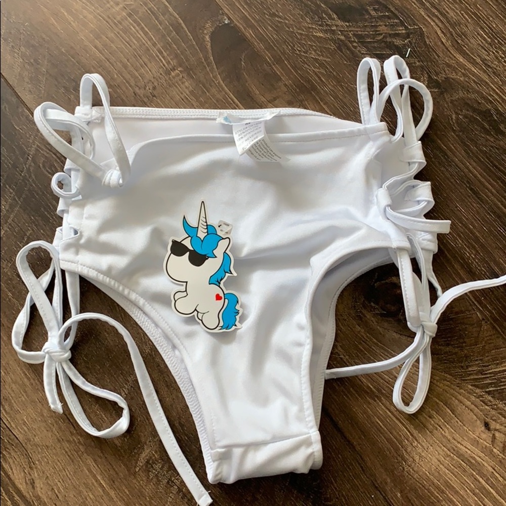 Iheartraves white high waisted side tie shorts